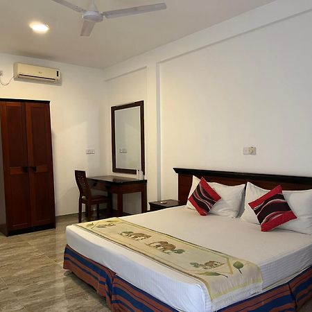 Wild Heaven Hotel Tissamaharama Exterior photo